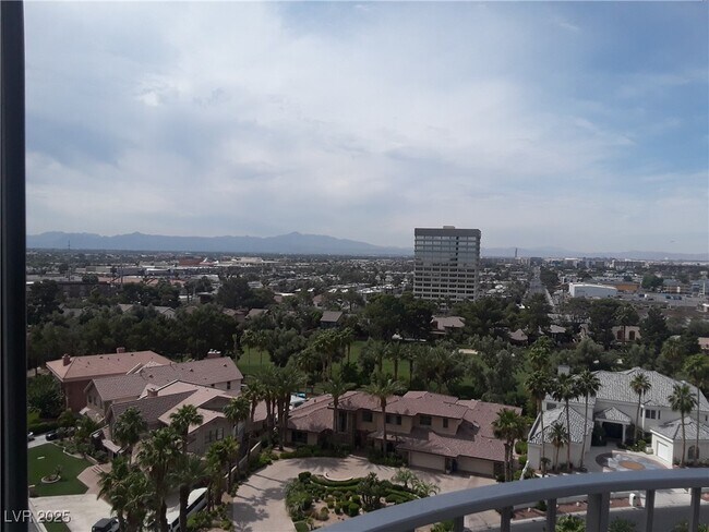 Building Photo - 3111 Bel Air Dr