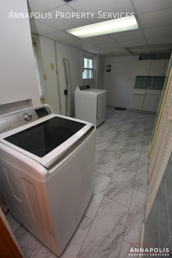 Building Photo - 804 Pin Oak Rd