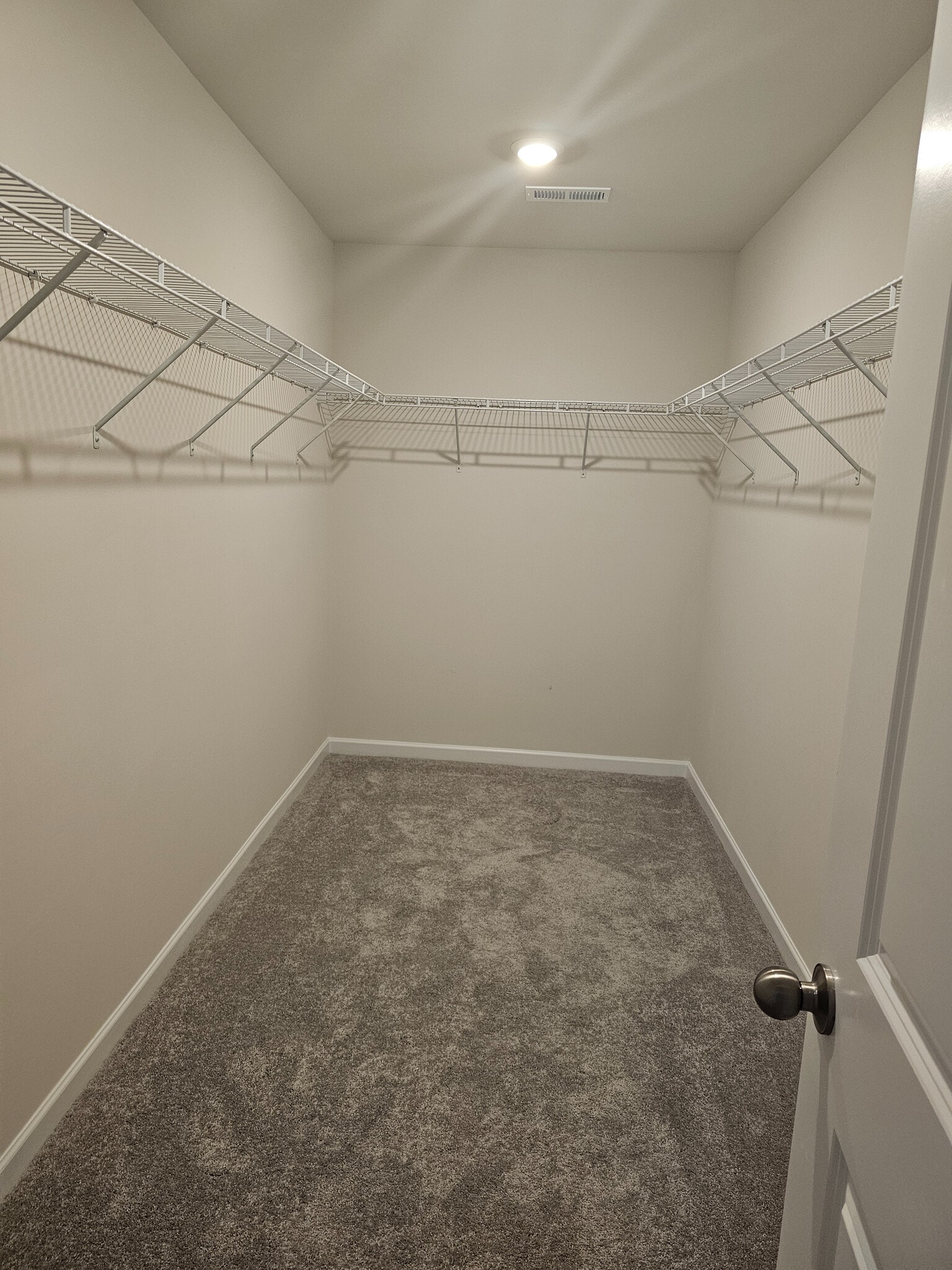 Building Photo - Room in House on Hamptons Cove Rd