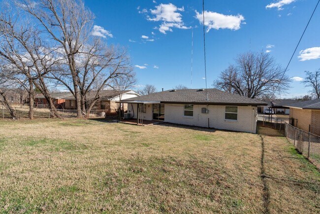 Building Photo - 3 bed, 1 bath home in OKC,OK