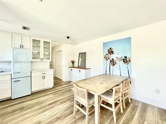 Building Photo - 221 Meridian Ave