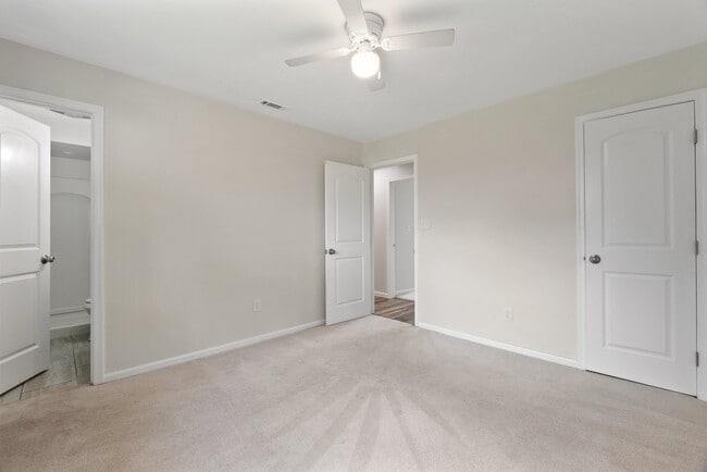 Building Photo - 2884 Bamberg Pl