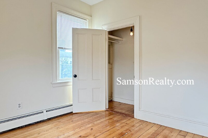 Building Photo - 669 Wickenden St