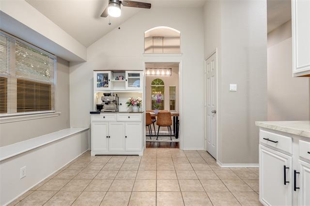 Building Photo - 2013 Knights Ct