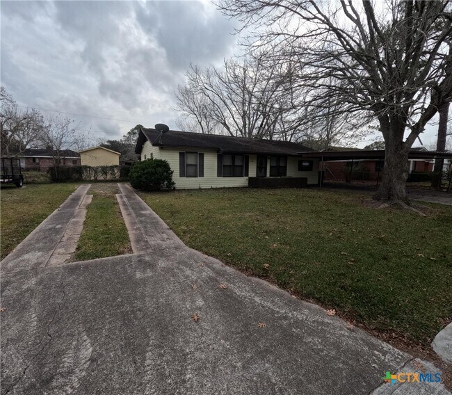 Building Photo - 103 Pleasure Dr