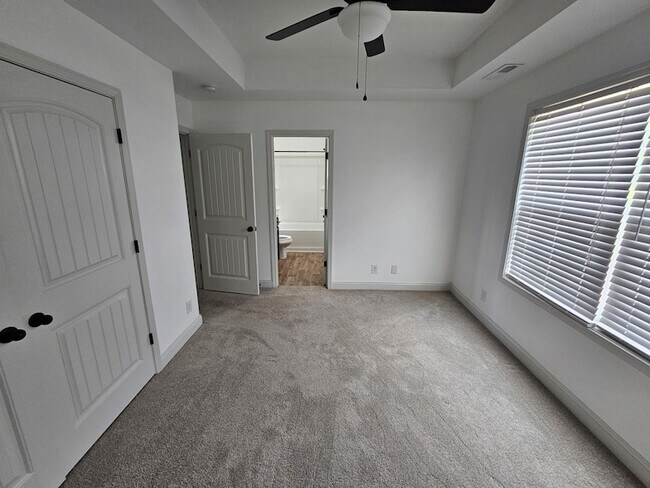 Building Photo - 407 Preakness Cir