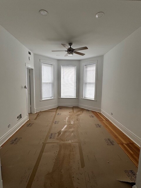 Building Photo - 2624 N Francisco Ave