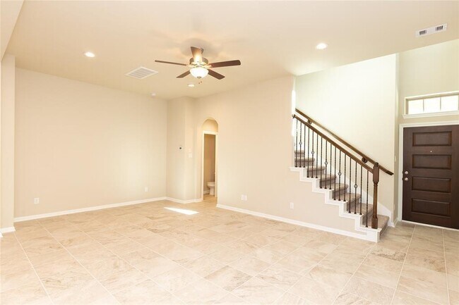Building Photo - 5546 Sallow Bay Ln