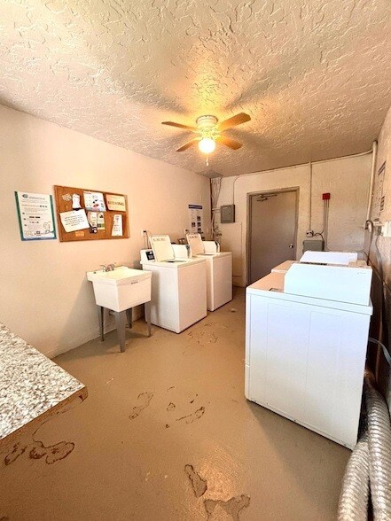 Building Photo - 9440 Poinciana Pl