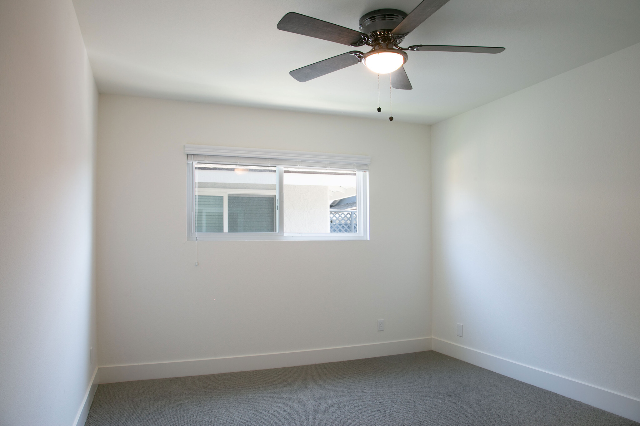 Unit B - Bedroom 2 w/slider closet - 3018 Jeffrey Dr