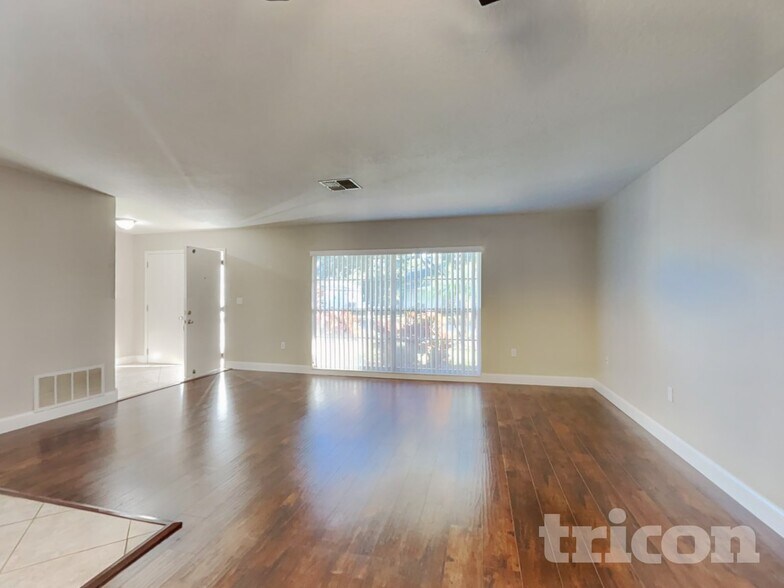 Building Photo - 13121 Shadberry Ln