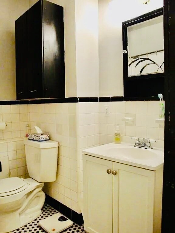 Building Photo - 21 Beacon St