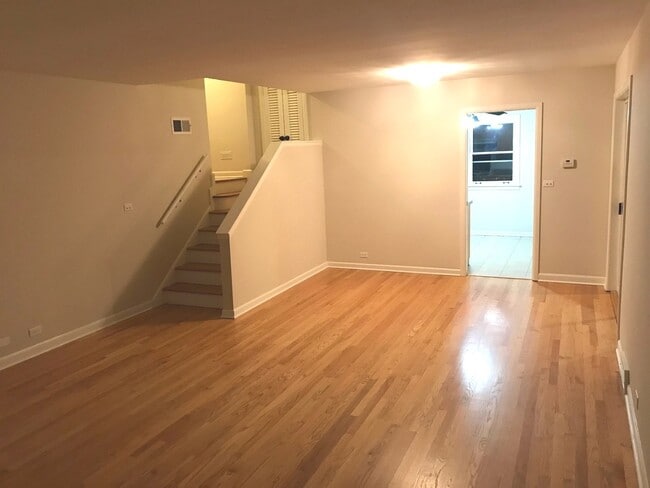 Building Photo - 819 Tomawadee Dr