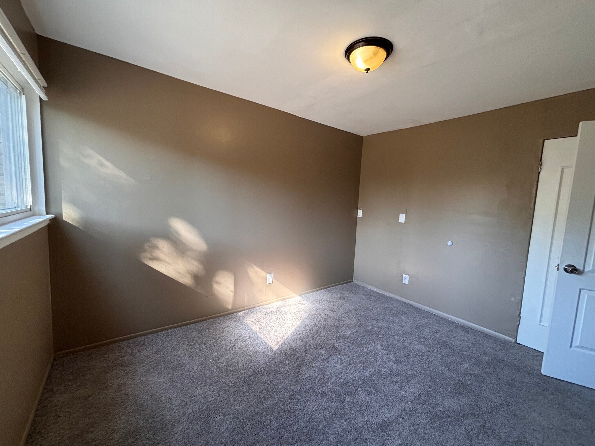 Building Photo - 20221 Tireman St