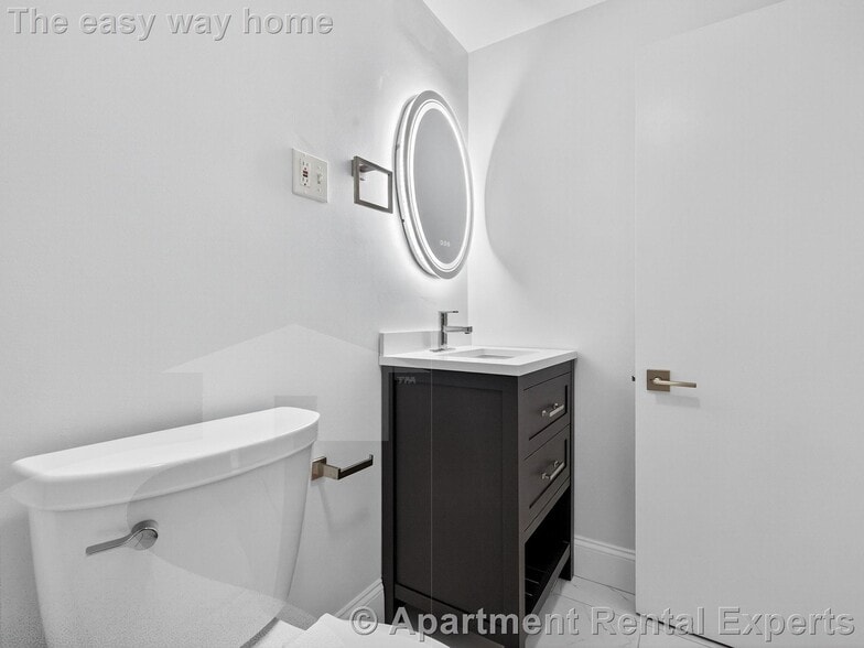 Building Photo - 1576 Cambridge St