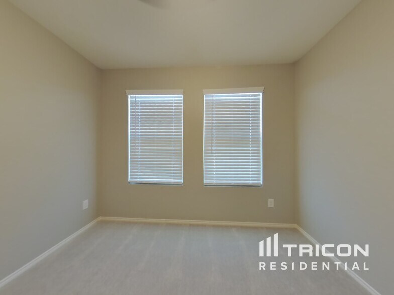 Building Photo - 11859 Mancos Trl