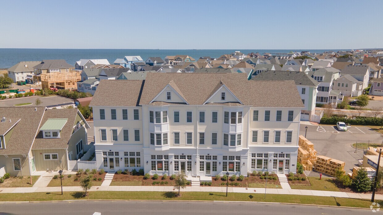 Village Square Apartments At East Beach Norfolk Va Apartment Finder