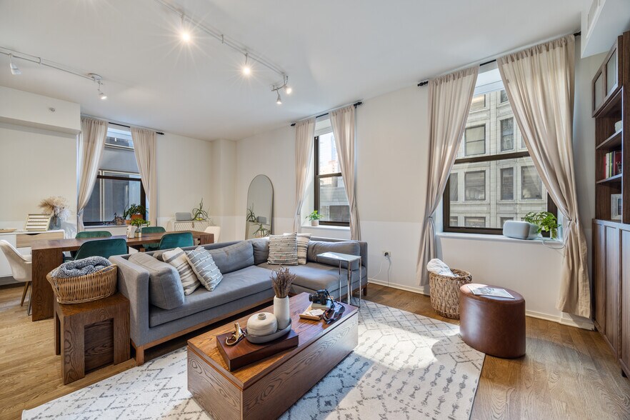 Building Photo - 310 S Michigan Ave