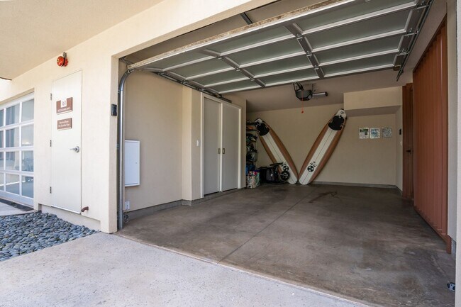 Building Photo - Modern 3 Bedroom, 3 Bathroom Furnished Condo at Makalii in Wailea