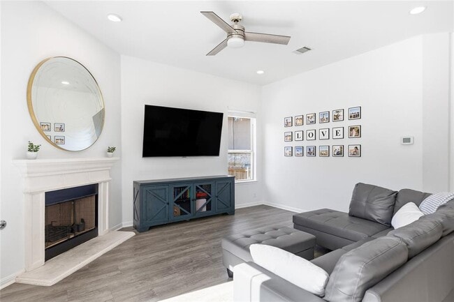 Building Photo - 5425 Texas Bluebell Dr