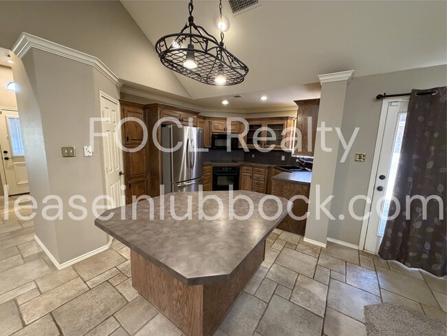 Building Photo - 3/2/2 - Garden Home