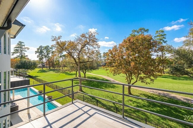 Building Photo - 6510 Sussex Ct