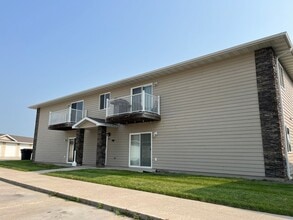 Building Photo - Upper 2bd / 1ba  Apartment + Single stall detached garage