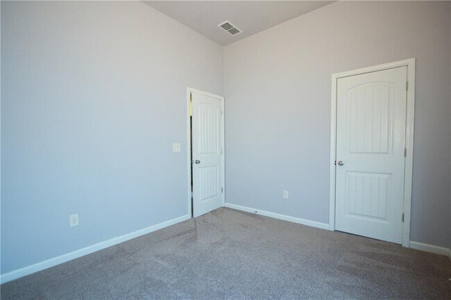 Building Photo - 960 Franklin Mill Trace