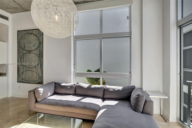 Building Photo - 2001 Meridian Ave