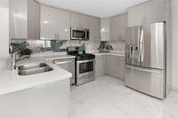 Building Photo - 1510 Hayes St