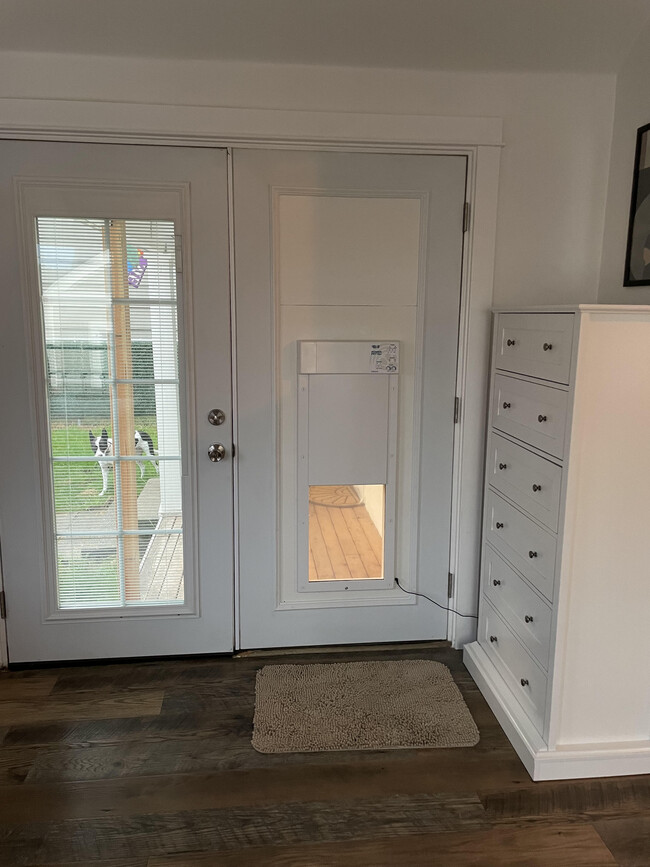 Automatic Dog Door - 1109 Cogean Ave