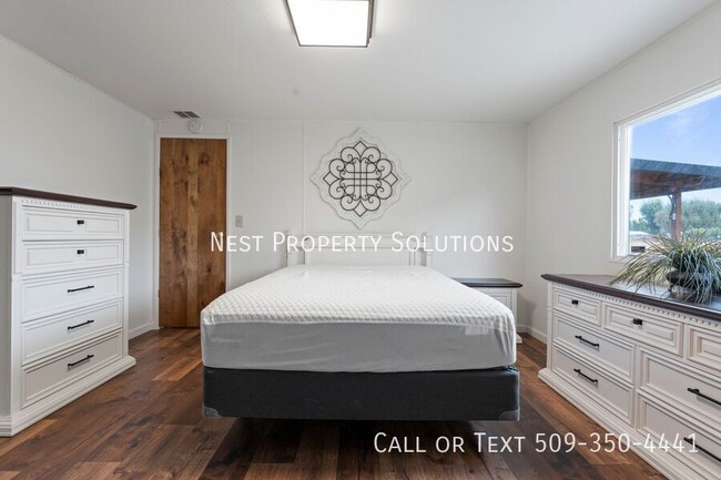 Building Photo - 10407 Kory Ln NE