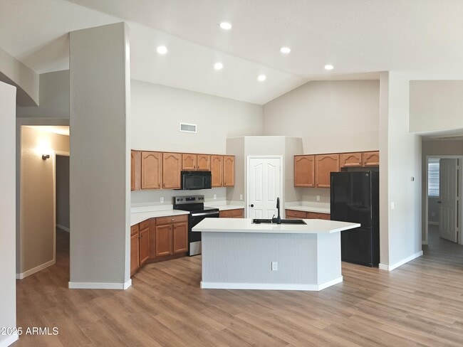 Building Photo - 3735 E Rousay Dr