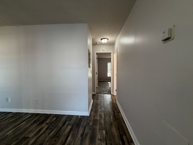 Building Photo - 421 Poplar Level Ct