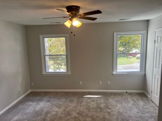 Building Photo - FOR RENT ROSEMONT AREA / VIRGINIA BEACH