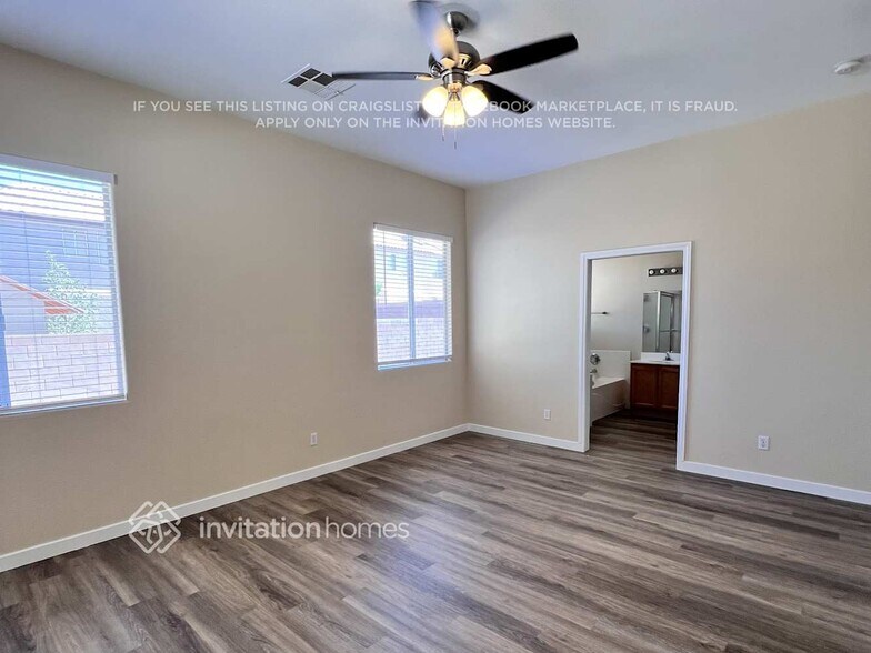 Building Photo - 2204 Maple Shade St