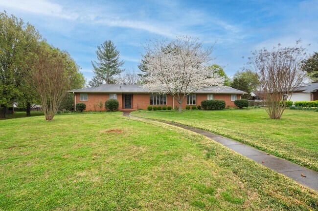 Primary Photo - 1106 Whitehall Rd