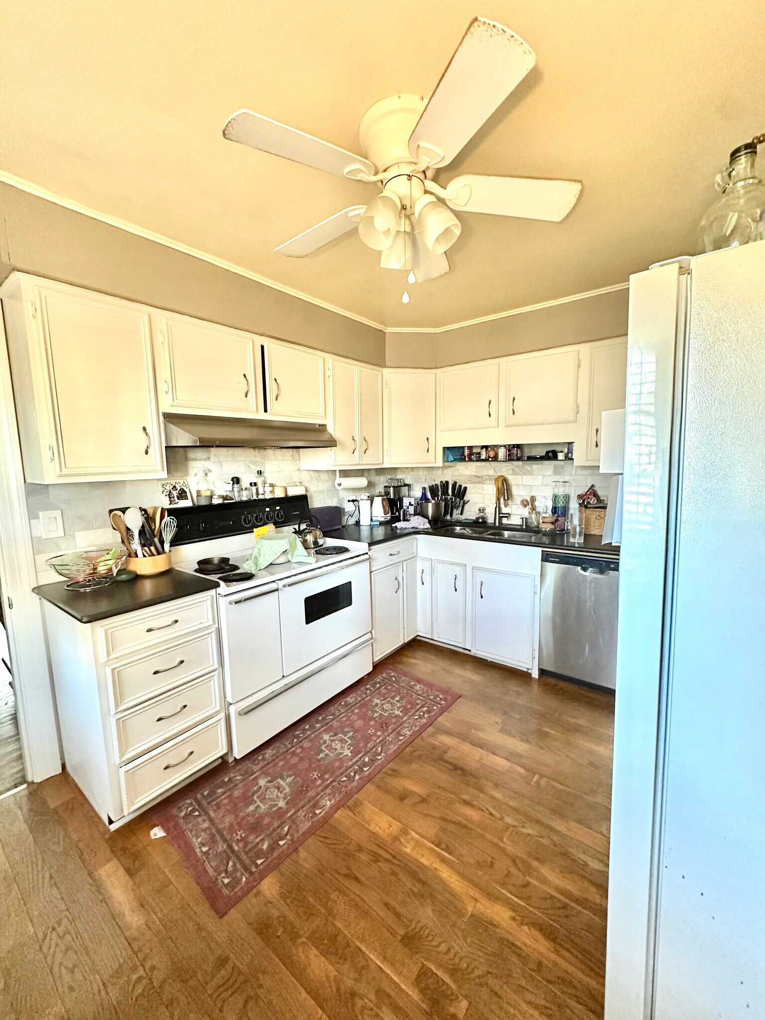 Building Photo - 510 Auburndale Ave