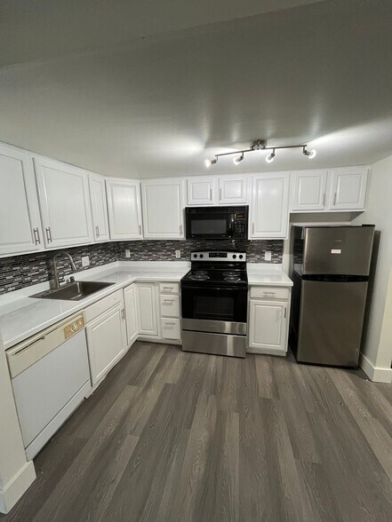 Primary Photo - 7290 W Dean Rd