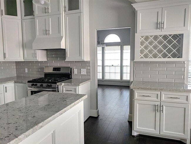 Building Photo - 2915 High Canyon Ct
