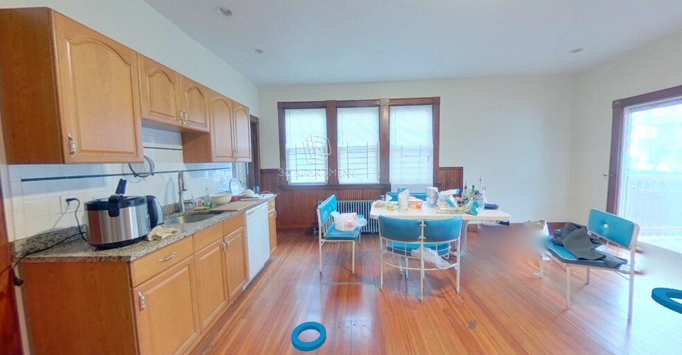 Building Photo - 12 Gardner St