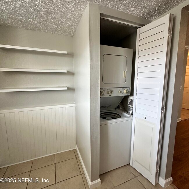 Building Photo - 3917 Corrida Ct