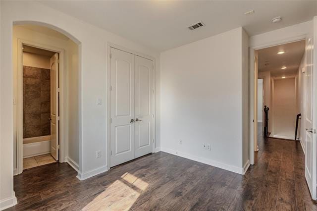 Building Photo - 602 Arbol