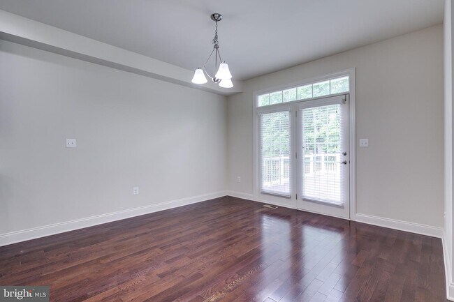 Building Photo - 42948 Courtland Chase Square