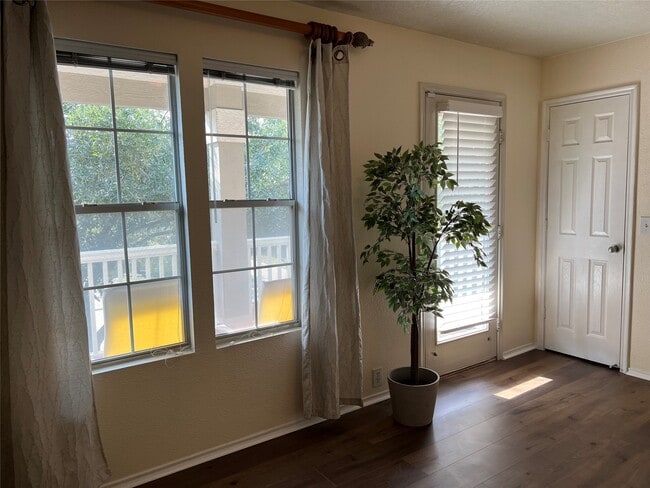 Building Photo - 18826 Sandelford Dr