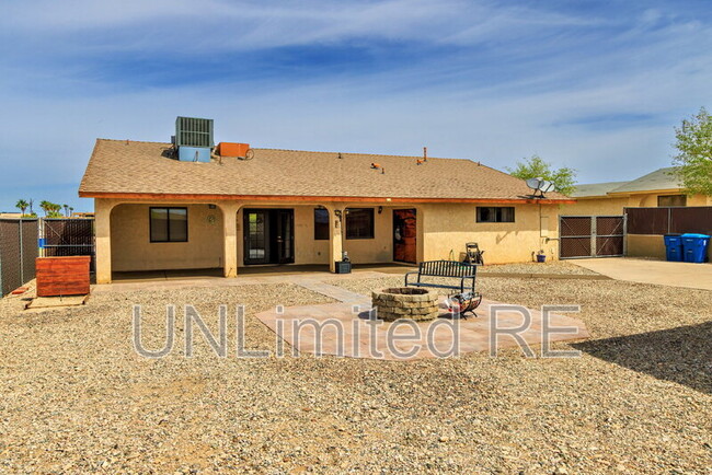 Building Photo - 2068 Palo Verde Blvd S