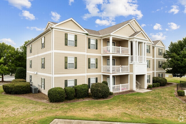 Building Photo - Somersett Acres