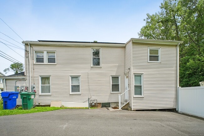 Building Photo - 27 Gilbert Ave