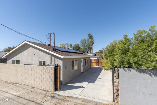 Building Photo - 5842 Satsuma Ave