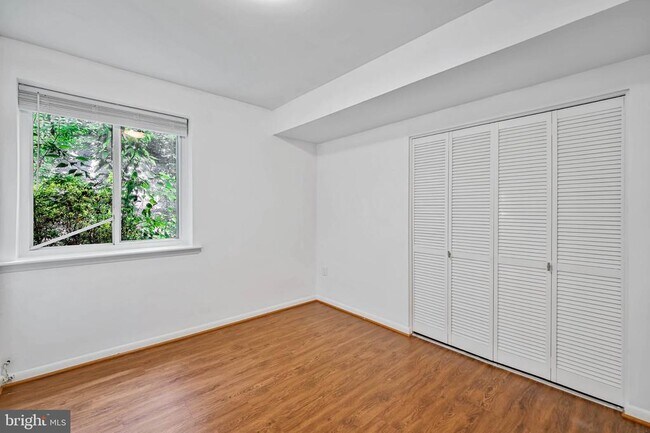 Building Photo - 12883 Cara Dr
